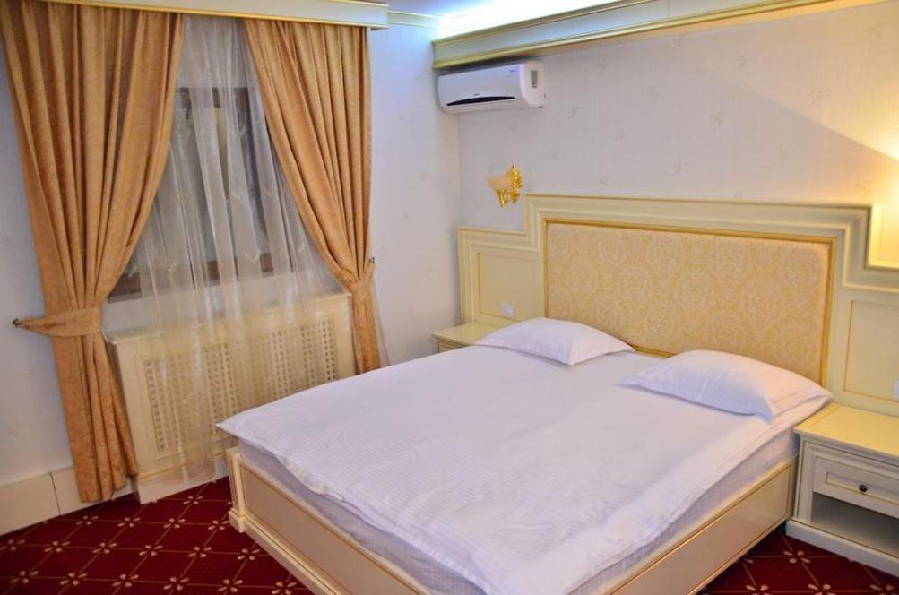Cazare Plopii Fara Sot Iasi Exterior foto
